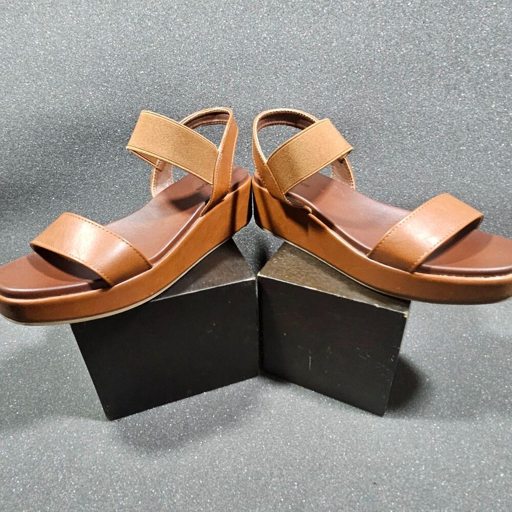 Maurices tan/cognac platform wedge sandal